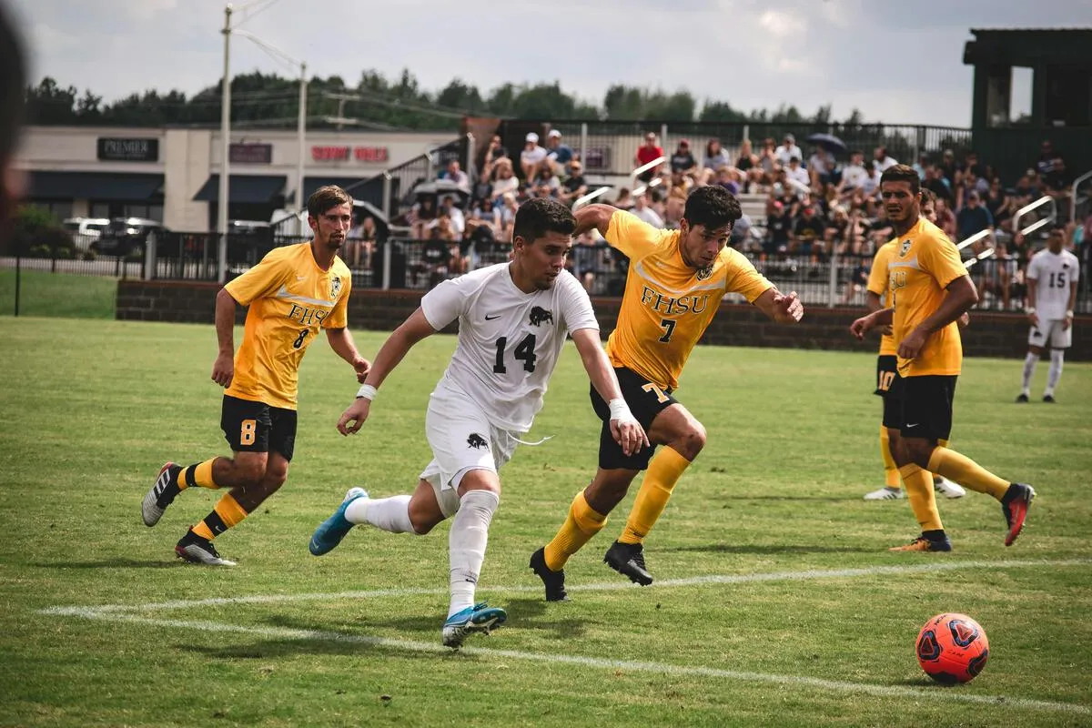 AFC公布U17亚洲杯名单球衣号码大变样邝兆镭身披8号引关注